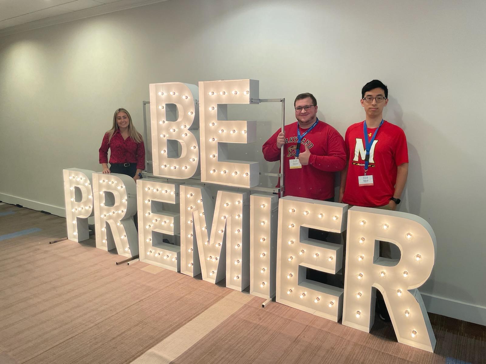 SFS Students at Summer Internship Orientation
